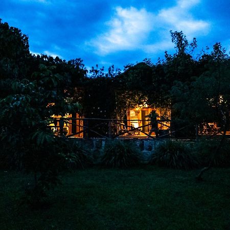 Akagera Transit Lodge Extérieur photo