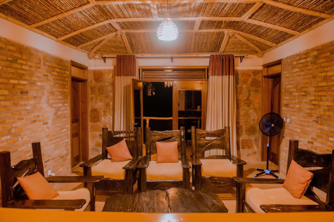 Akagera Transit Lodge Extérieur photo
