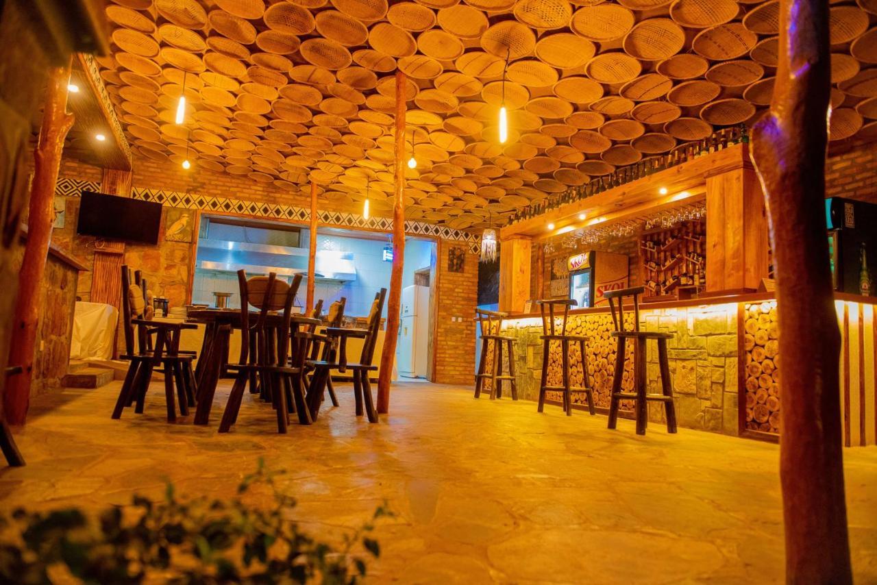 Akagera Transit Lodge Extérieur photo