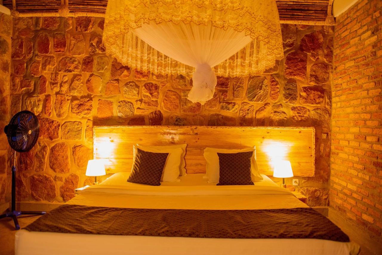 Akagera Transit Lodge Extérieur photo
