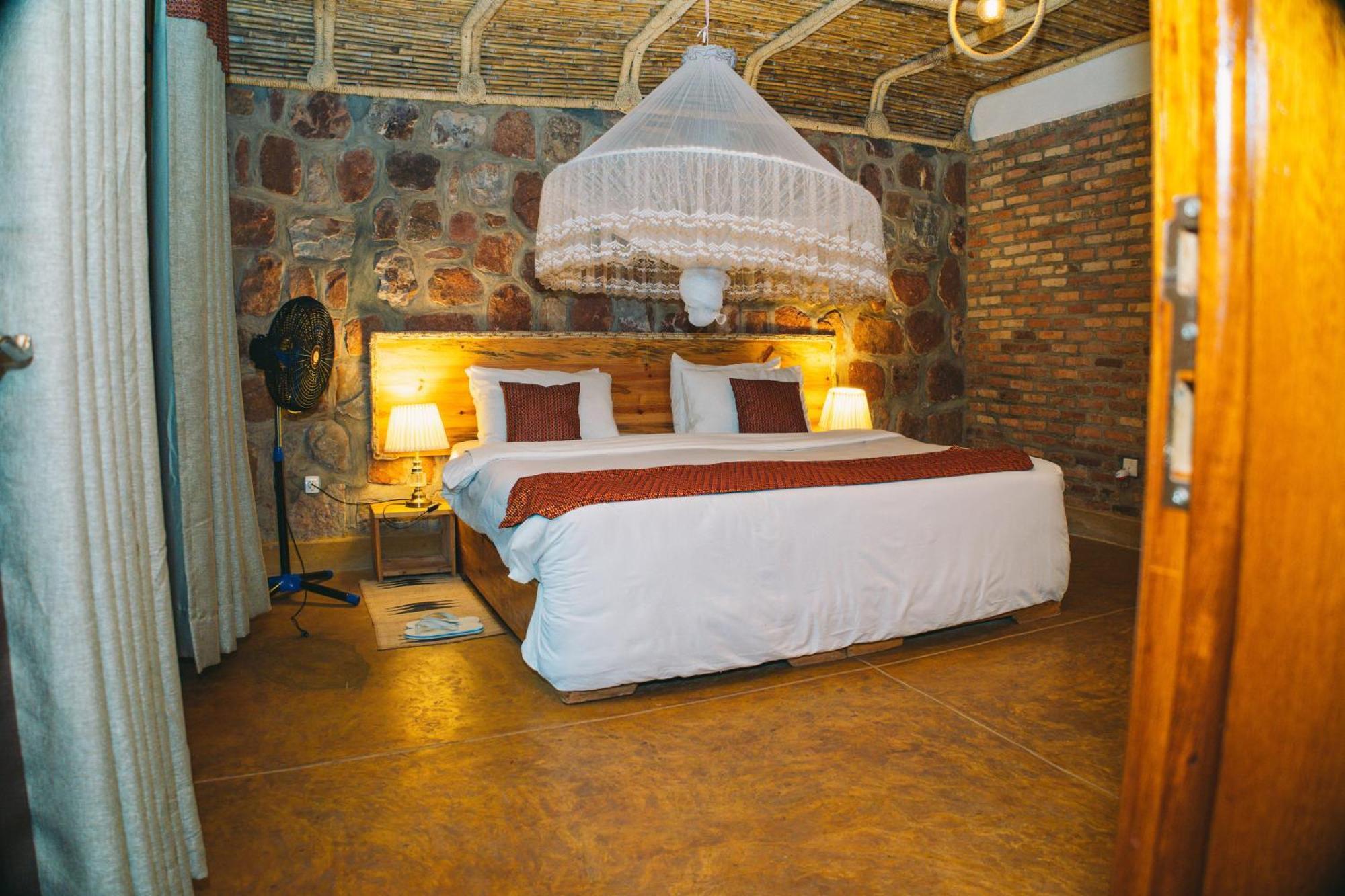 Akagera Transit Lodge Extérieur photo