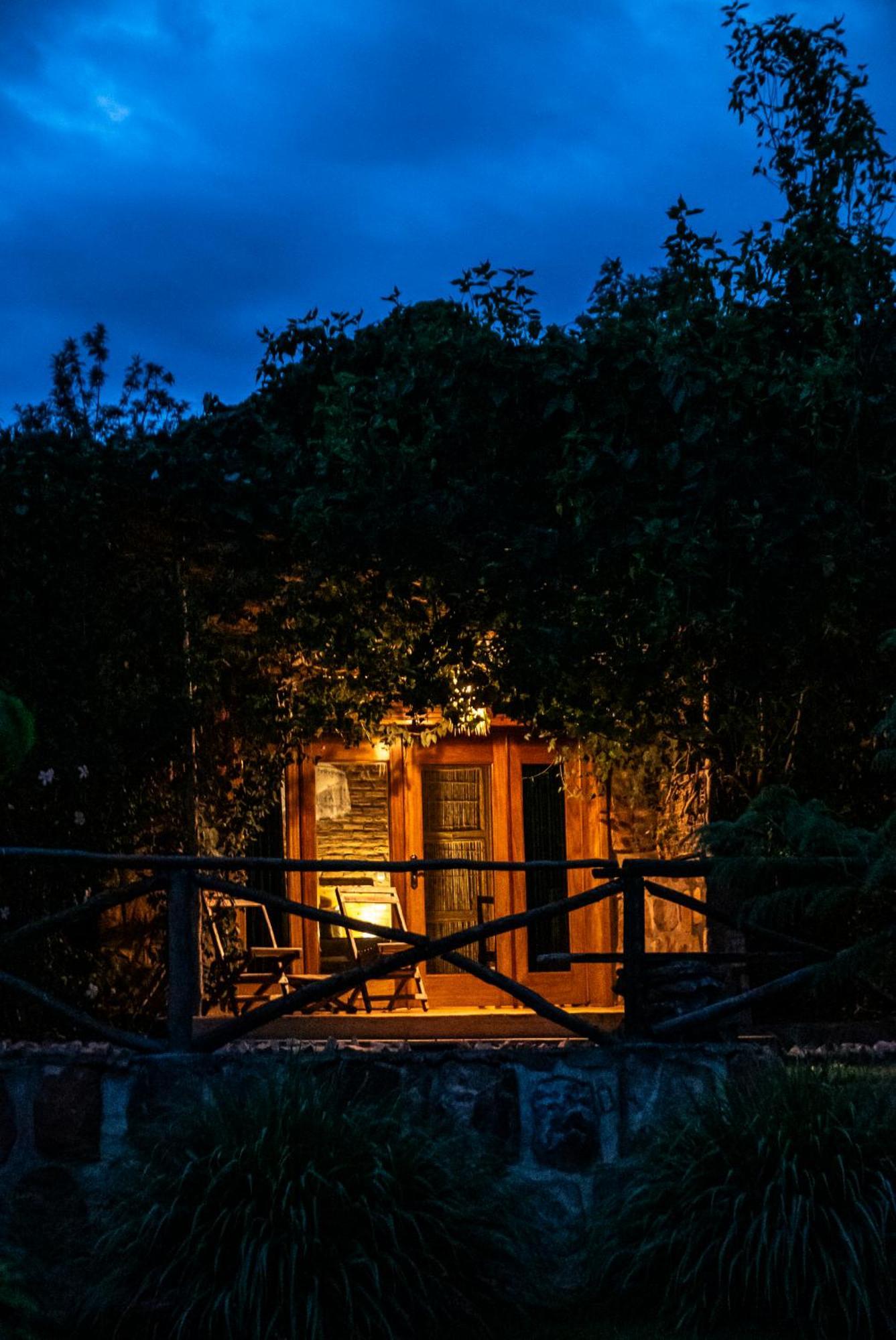 Akagera Transit Lodge Extérieur photo