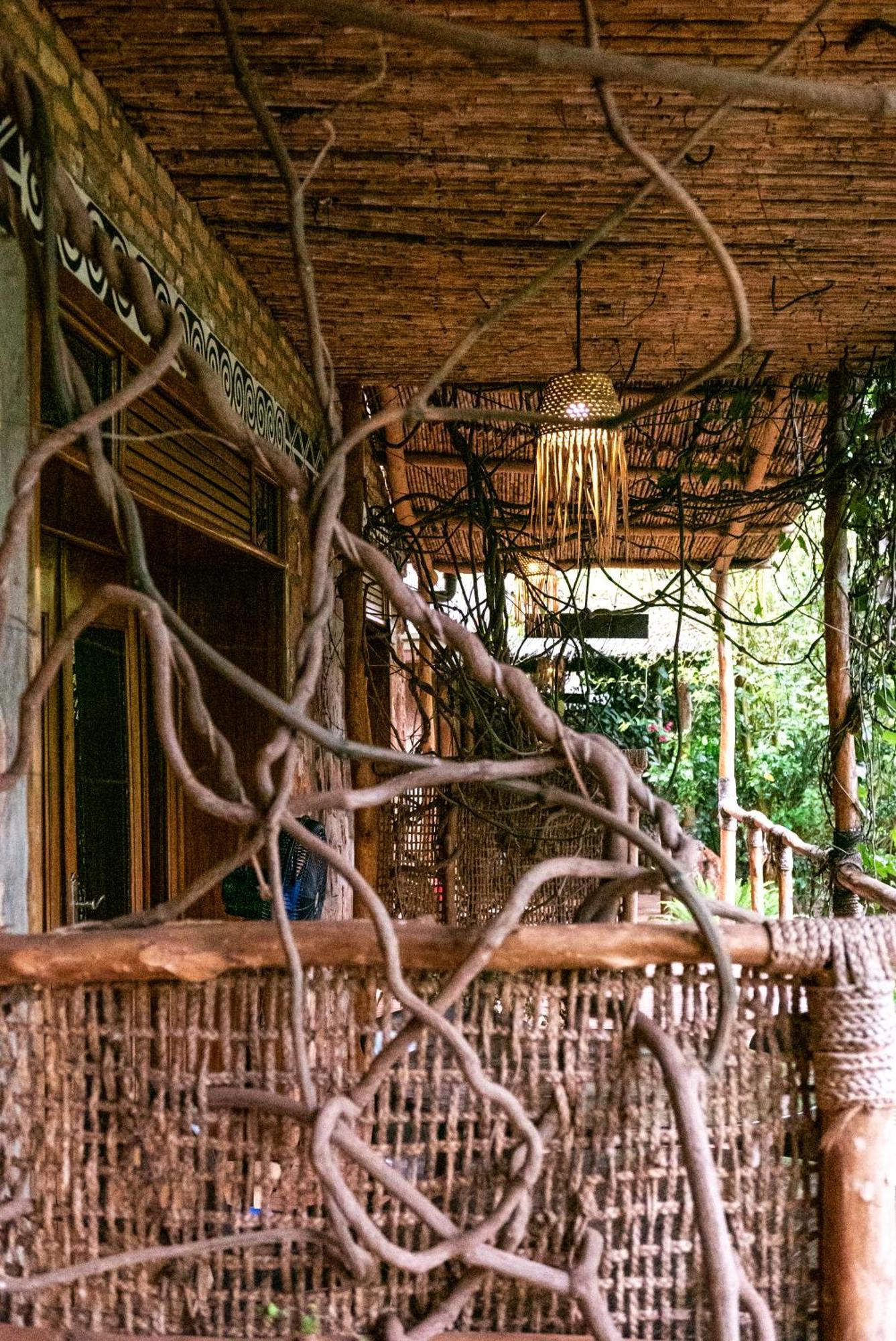 Akagera Transit Lodge Extérieur photo