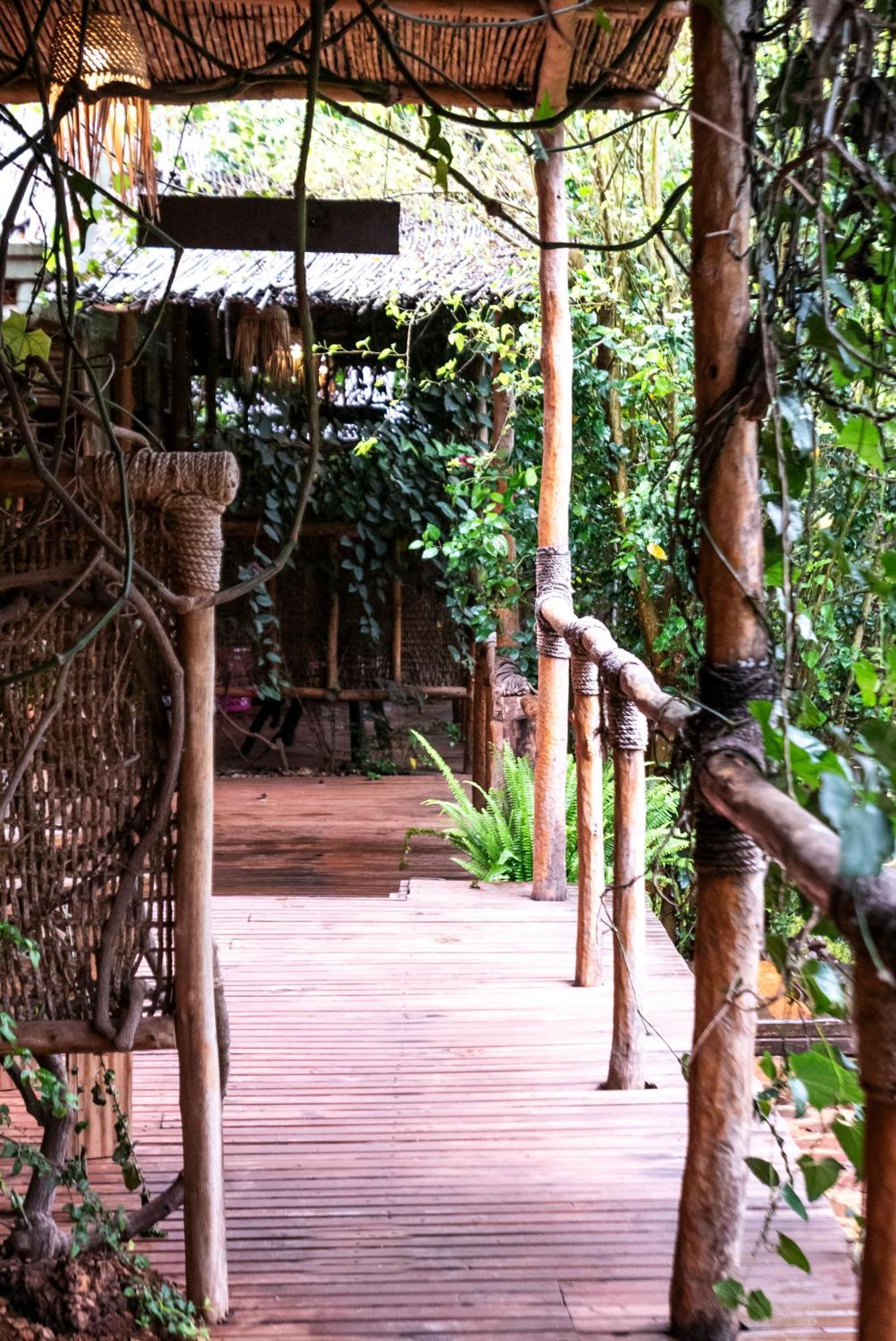 Akagera Transit Lodge Extérieur photo