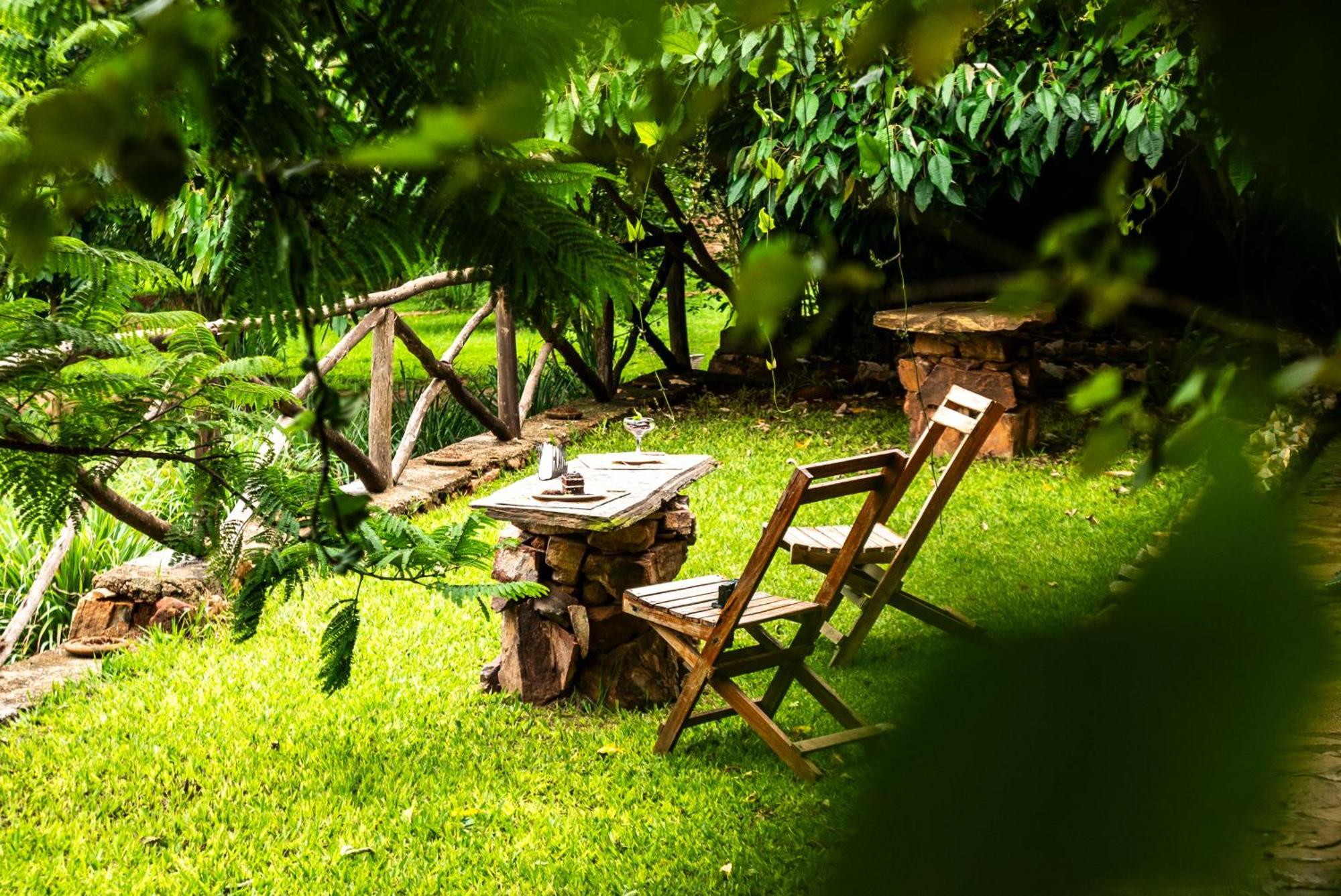 Akagera Transit Lodge Extérieur photo